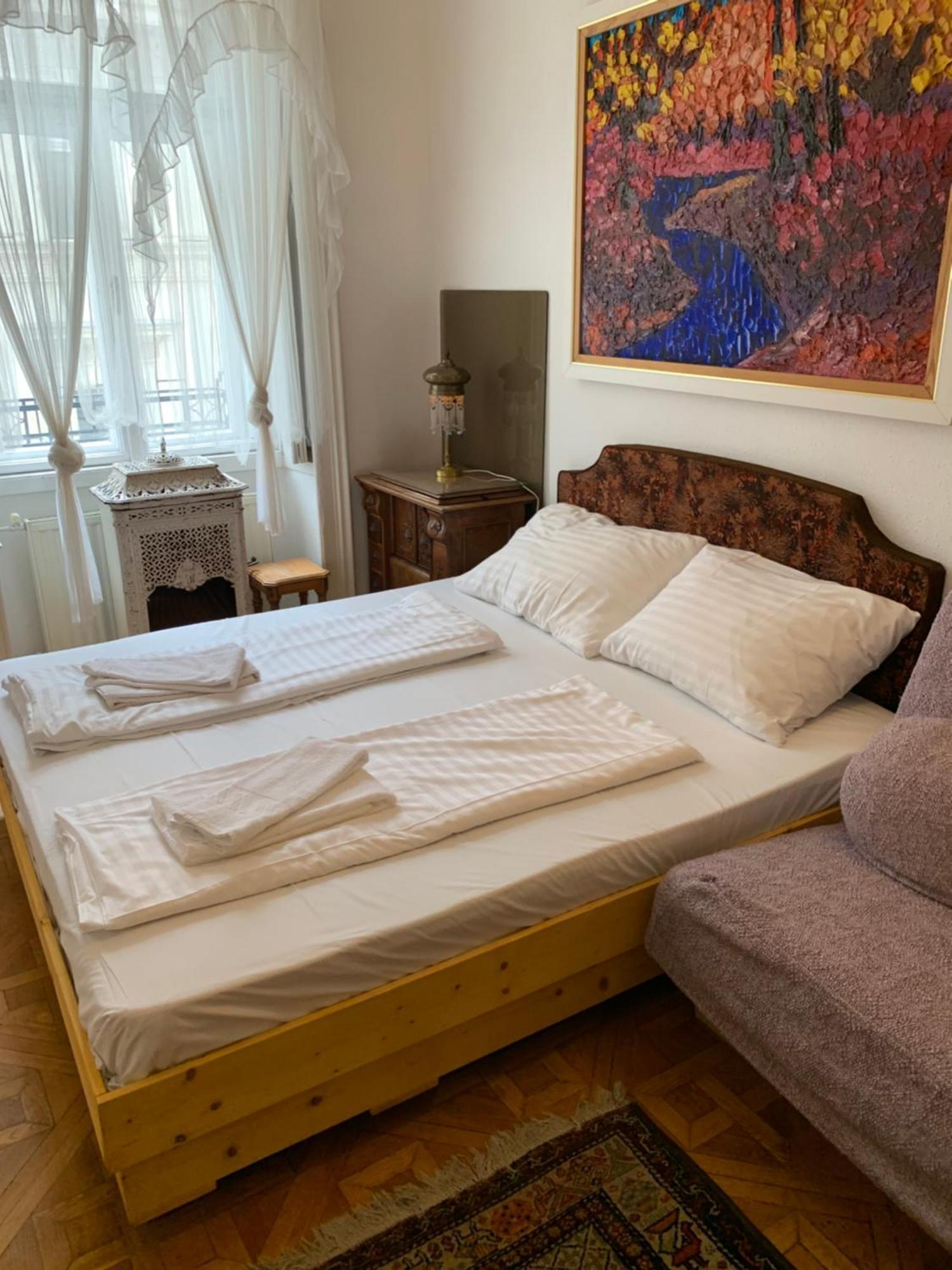 Libra Grande Venetian Style * Budapešť
